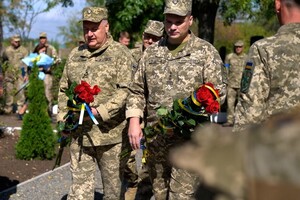 В зенитно-ракетной Одесской бригаде открыли мемориал памяти погибших сослуживцев