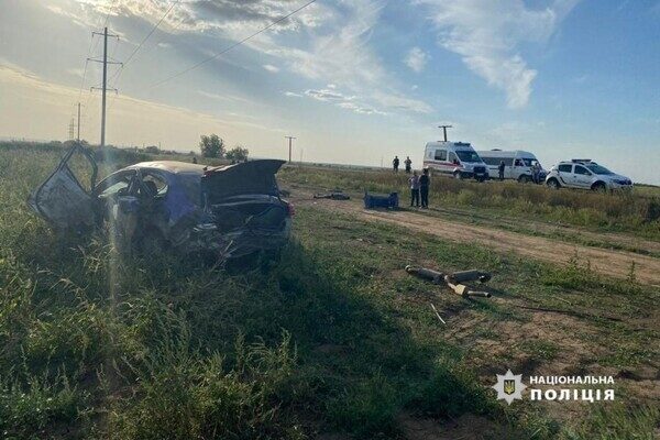 В Одесской области в ДТП погибли два человека, еще три – попали в больницу В Одесской области в ДТП погибли два человека, еще три – попали в больницу