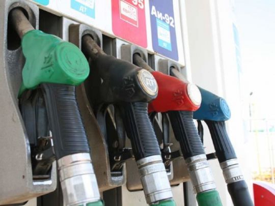 Не поспішайте заправлятися «свіженьким» бензином: автоексперти звернули увагу водіїв на важливу деталь