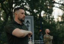 Білецький має підтримку груп впливу, які прагнуть вивести його на вищі військові й політичні посади