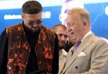 Усік отримав дуже дорогий подарунок від промоутера Дюбуа (фото, відео)