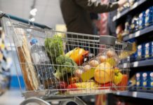 В Україні впали ціни: де і за рахунок чого Держстат зафіксував зниження
