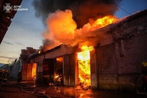 Масштабный пожар в Одесском районе: горел рынок "7-й километр"