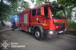 Взрыв в многоэтажке в Одессе: пострадала женщина Взрыв в многоэтажке в Одессе: пострадала женщина