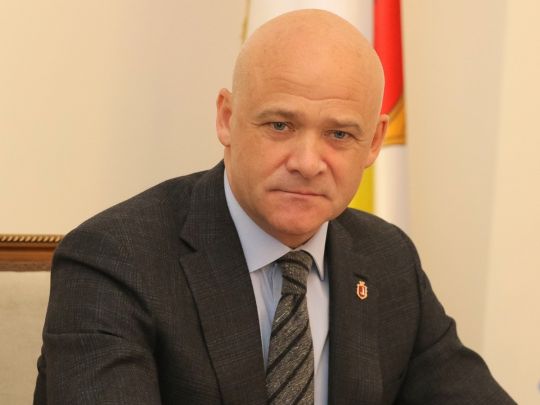 Труханов, втрачаючи вплив у Одесі, взявся атакувати президентську вертикаль, — політолог