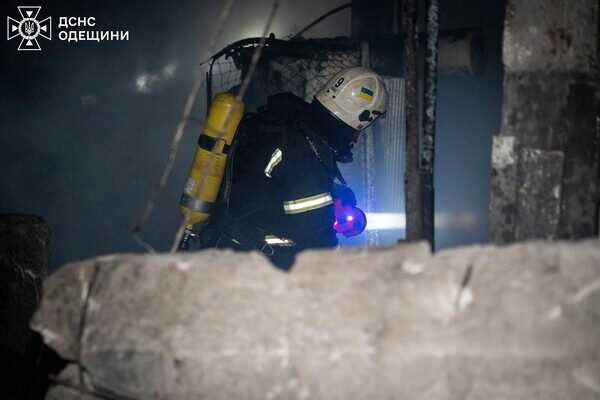 Массированная атака на Одессу и Одесчину: есть повреждения энергообъектов, пострадала женщина Массированная атака на Одессу и Одесчину: есть повреждения энергообъектов, пострадала женщина