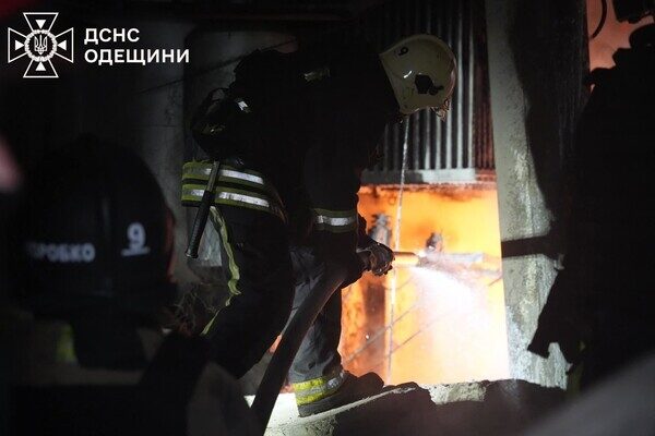 Массированная атака на Одессу и Одесчину: есть повреждения энергообъектов, пострадала женщина Массированная атака на Одессу и Одесчину: есть повреждения энергообъектов, пострадала женщина