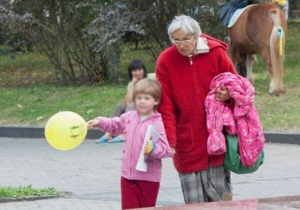 Умерла самая старшая мать Украины, родившая дочь в 65 лет