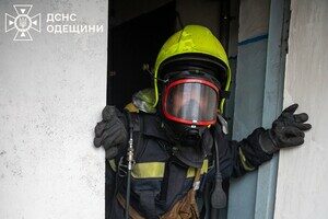 Пожар в многоэтажке в Одессе: огонь охватил одну из квартир