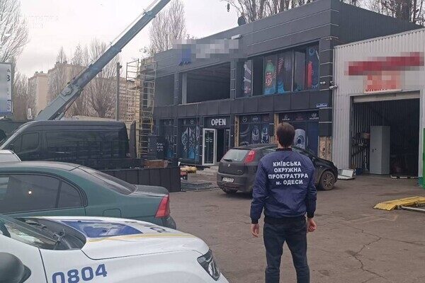 Одессе вернули землю: на проспекте Небесной Сотни демонтируют незаконную застройку Одессе вернули землю: на проспекте Небесной Сотни демонтируют незаконную застройку