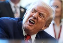 Волна отмен концертов в Кеннеди-центре после переименования в честь Трампа