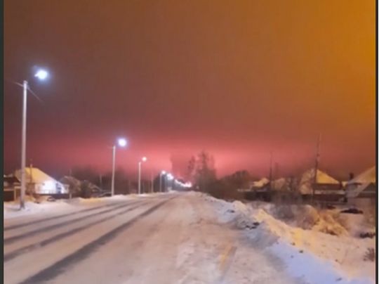 Дрони атакували нафтобазу в Липецькій області, та підприємство у Пензі: спалахнули пожежі (фото, відео)