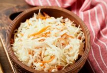 Рецепт квашеної капусти, яка завжди виходить смачною і хрусткою