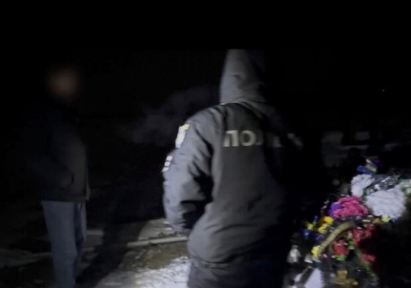 Разгромил памятники на кладбище: в Одесском районе задержали вандала