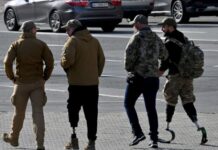 В Одессе ветерана с инвалидностью сломали руку во время конфликта с людьми в форме