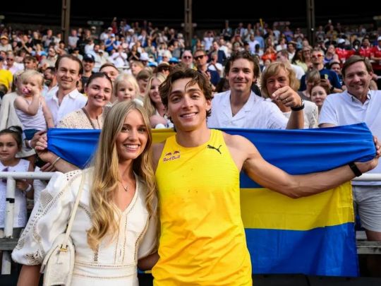 Дворазовий олімпійський чемпіон, який побив рекорд українця, таємно розписався з&nbsp;красунею-моделлю (фото)