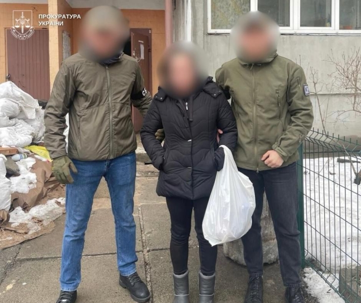 Київська продавчиня шпигувала для росіян, прикриваючись малолітньою дочкою (фото)