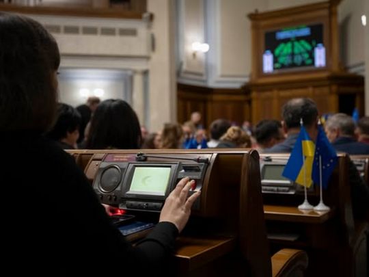 &laquo;Монобільшість почила у&nbsp;бозі&raquo;: ЗМІ про колапс парламенту, який ніхто не&nbsp;хоче визнавати