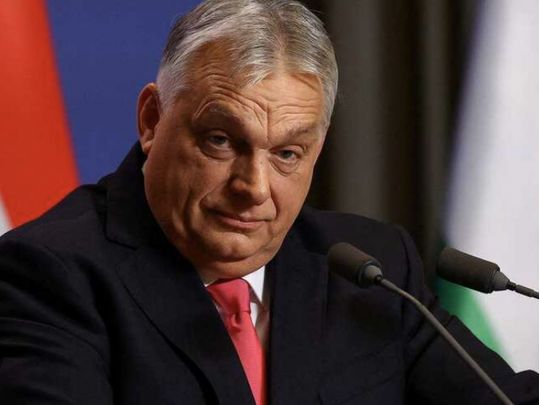 Угорщина розпочала торговельну блокаду України: постачання бензину вже припинено
