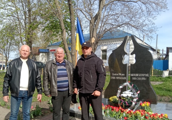 Годовщина аварии на Чернобыльской АЭС: полицейские Одесчины почтили память ликвидаторов