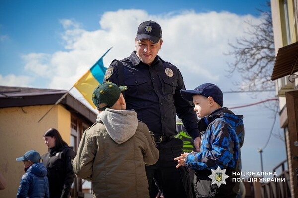 В Одесской области полицейские и дети из Луганской области отдохнули на ферме