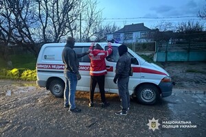 "Маскарад" за рулем скорой и дорогостоящее "путешествие": в Одесской области разоблачили двух дельцов