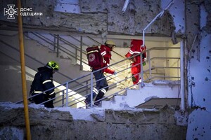 РФ ударила по Одессе ракетами и дронами: есть погибшие и десятки пострадавших (обновлено)