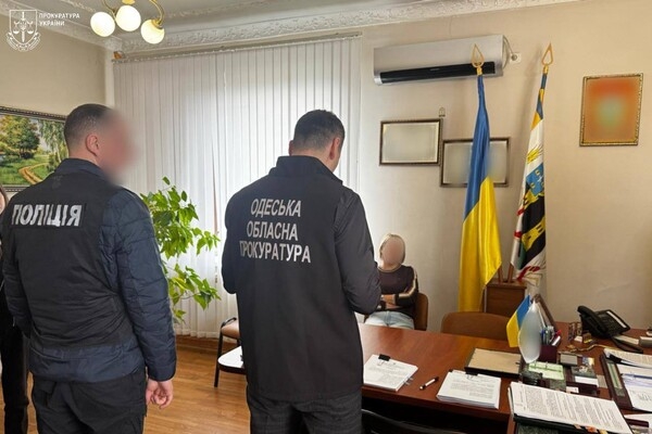 Махинации с государственной землей: в Одесском районе задержали председателя сельского совета