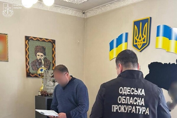 Махинации с государственной землей: в Одесском районе задержали председателя сельского совета