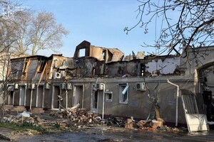 Россияне ударили по жилым домам в Одессе: есть жертвы и более полутора десятка пострадавших (обновлено) Россияне ударили по жилым домам в Одессе: есть жертвы и более полутора десятка пострадавших (обновлено)