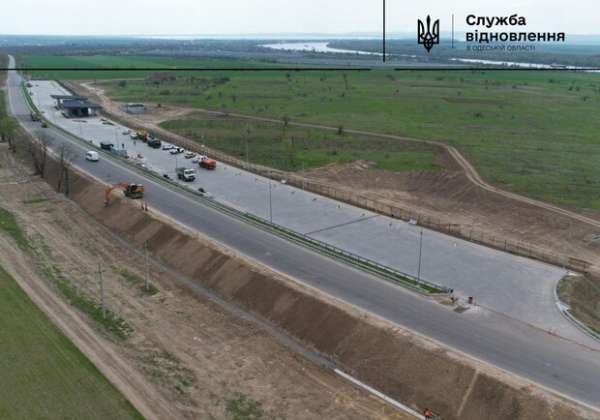 Возле пункта пропуска Рени в Одесской области строят современную площадку для разгрузки международной трассы