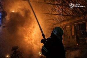 РФ нанесла удар по складу и портовым объектам в Одесской области: последствия атаки