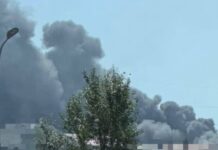 Горят автомобили, пострадали люди: последствия дронового удара по Одесскому району (обновлено)