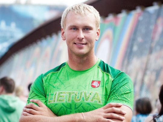 Дворазового чемпіона Європи, котрого позбавили медалі Олімпійських ігор, знайшли мертвим у нього на садибі (фото)