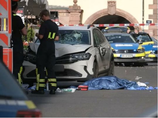 Понад 20 людей травмовано внаслідок наїзду автомобіля у&nbsp;центрі Лейпцига, є&nbsp;загиблі: що&nbsp;відомо про трагедію