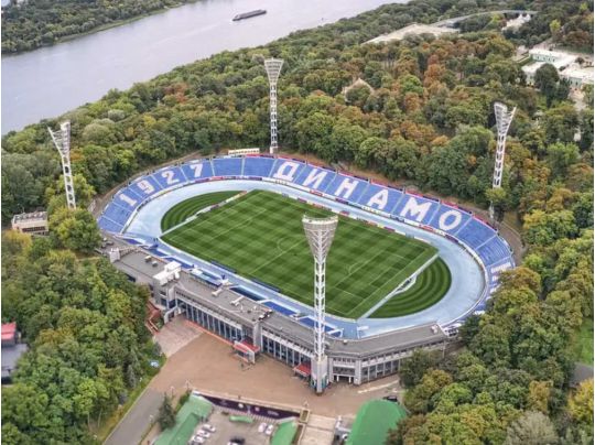 Столичний стадіон імені Лобановського постраждав після нічної атаки росіян: сьогодні там матч у «Динамо» (фото)