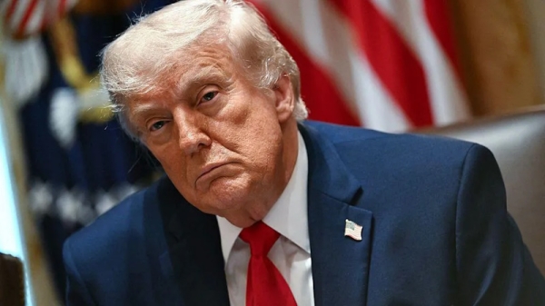 Трамп провёл решающее совещание по ядерной сделке с Ираном Трамп провёл решающее совещание по ядерной сделке с Ираном