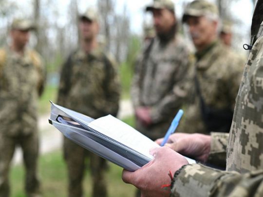 Високі зарплати, демобілізація і&nbsp;реформа ТЦК: в&nbsp;Україні готують нові умови для військових