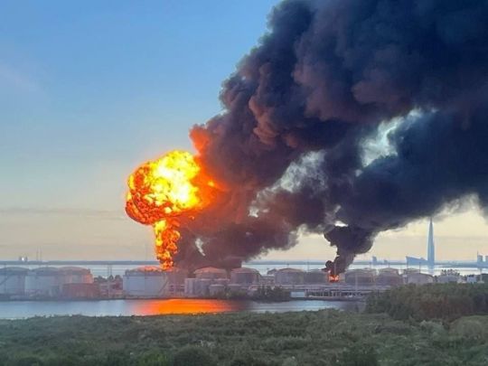 Дрони вдарили по рф: у Тамбовській області палає завод для ракет, у Петербурзі — нафтовий термінал (фото, відео)