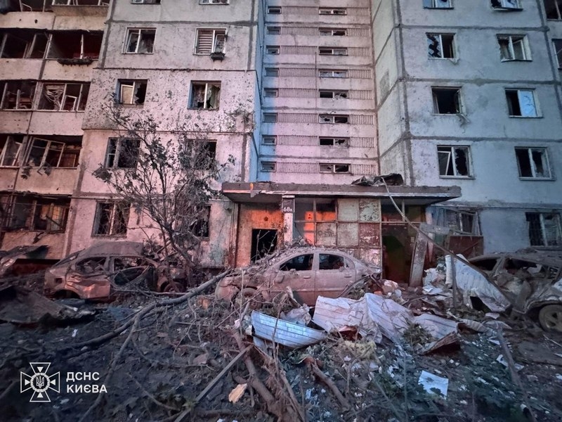 Нічний удар по Києву: десятки поранених, є жертви (фото, відео)